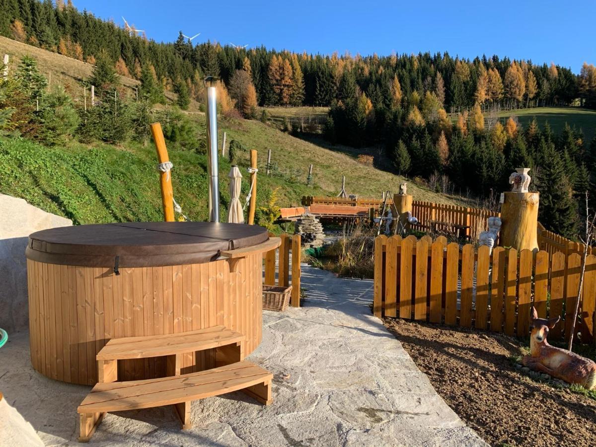 Gluehwuermchenhuette Villa Ratten Buitenkant foto