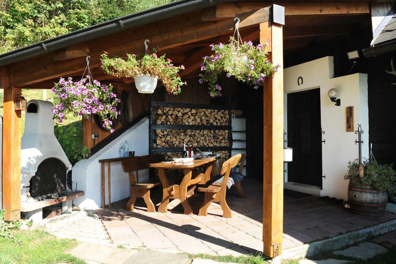 Gluehwuermchenhuette Villa Ratten Buitenkant foto
